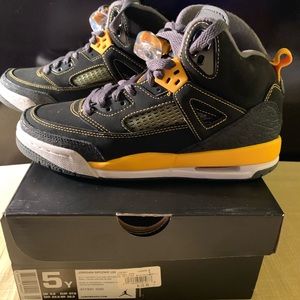 NWT - AIR JORDAN SPIZ'IKE (Grade School)